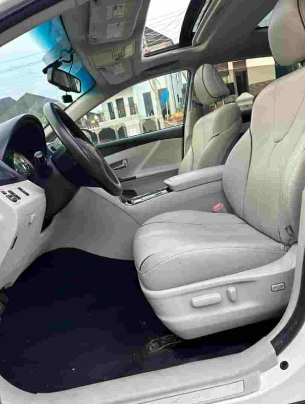 Thumbnail 7 of 2010 Toyota Venza